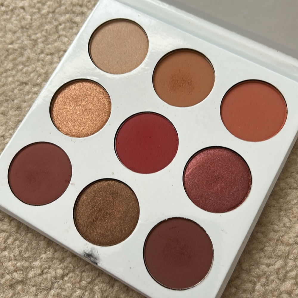 Kylie Jenner The Burgundy Palette 9 Reds Purples Eye Shadows Make Up Shadow